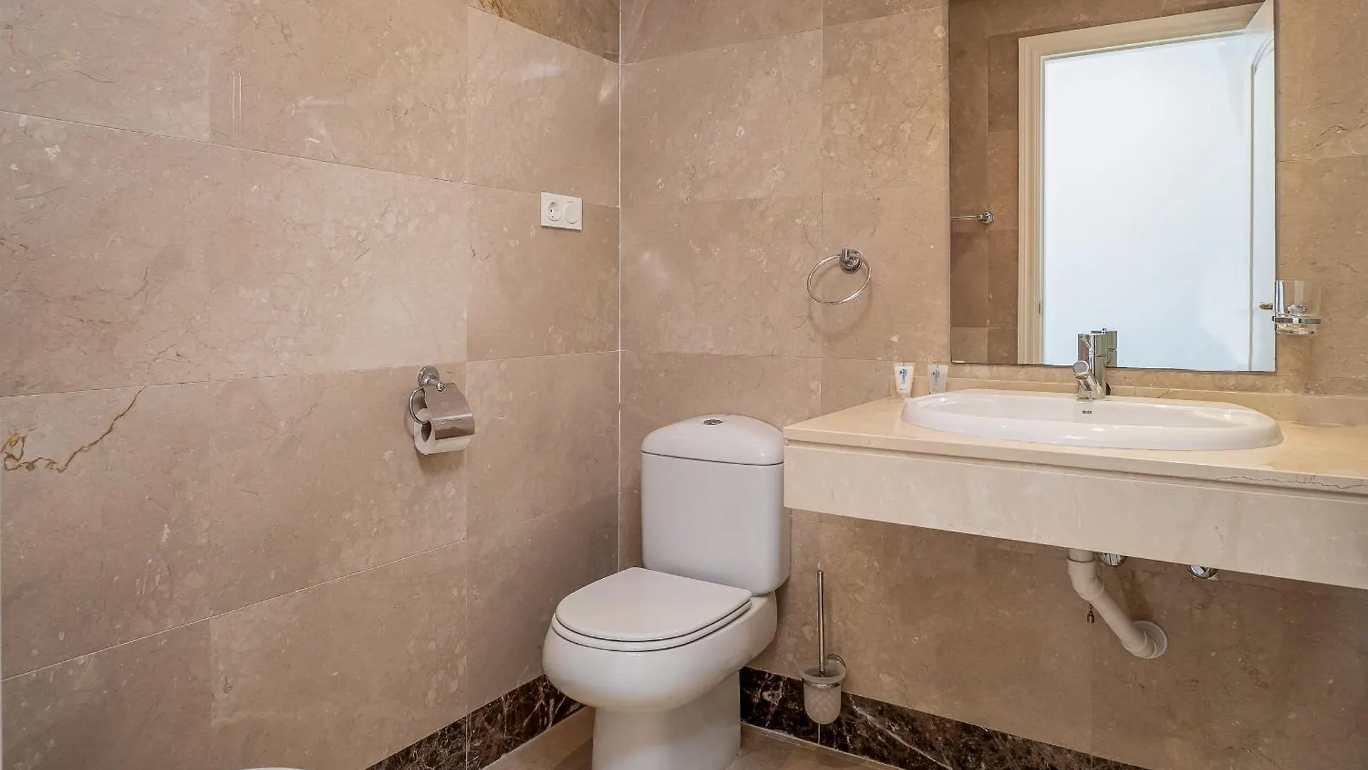 Apartment 2290-Apt With Terrace Sea View And Pools Manilva Spain